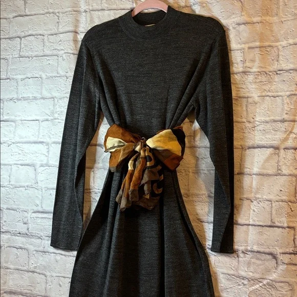 🔵SOLD😊👍 H&M Mock Neck Deep Gray
Long Sleeve Knit Dress - Picture 6 of 13